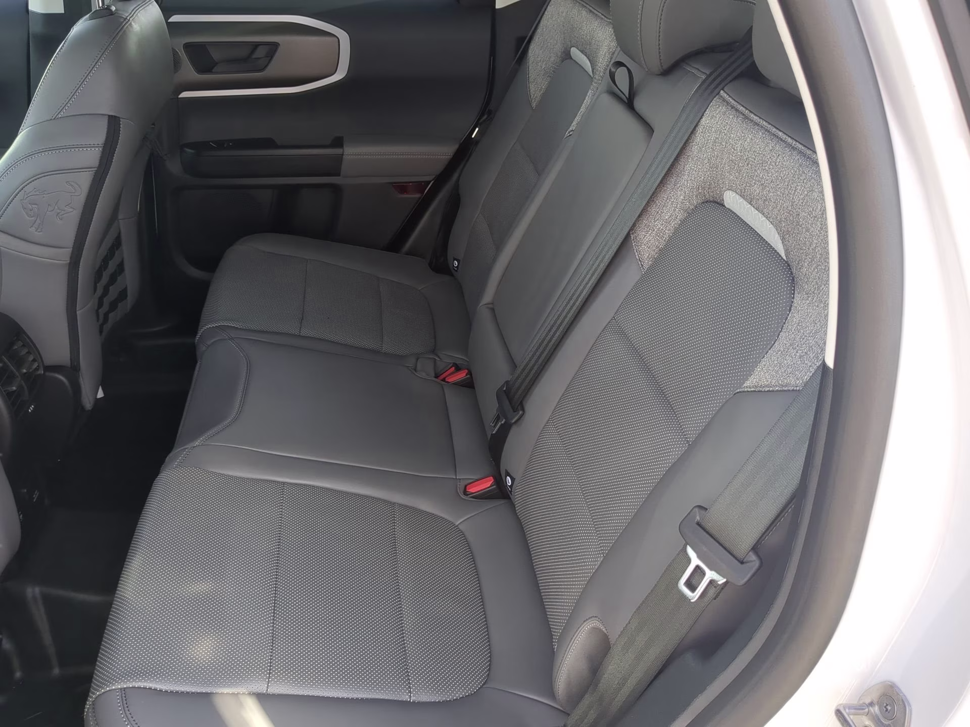 2026 Oxford White Ford Bronco Sport Badlands 4X4 SUV