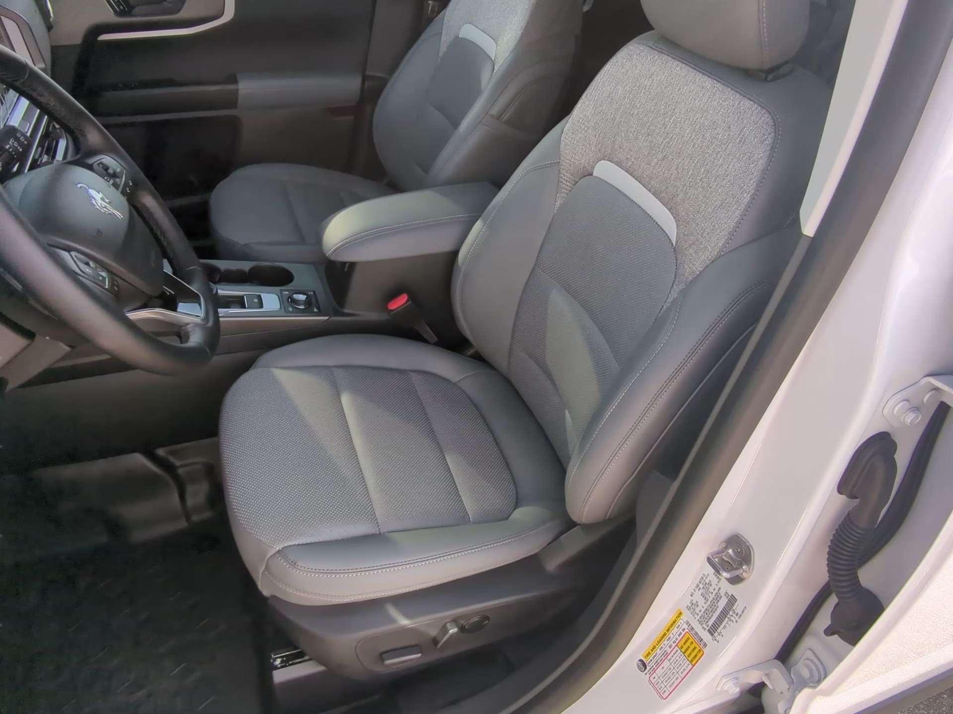2026 Oxford White Ford Bronco Sport Badlands 4X4 SUV
