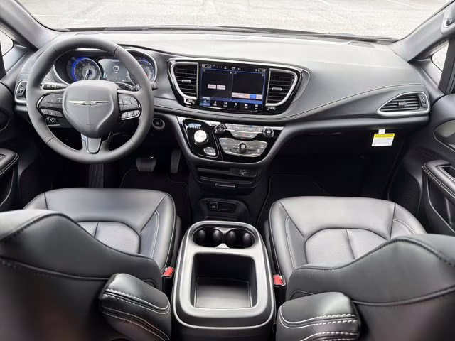 2026 Diamond Black Crystal Pearlcoat Chrysler Pacifica Select FWD Van