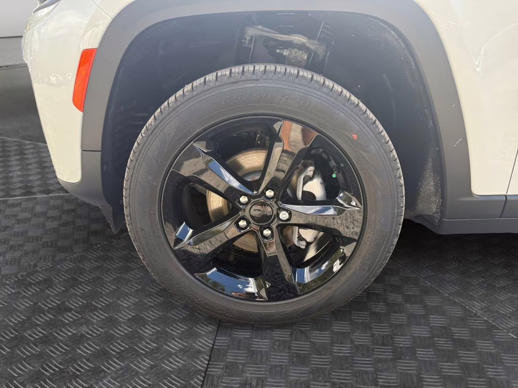 2026 Bright White Clearcoat Jeep Grand Cherokee Limited RWD SUV