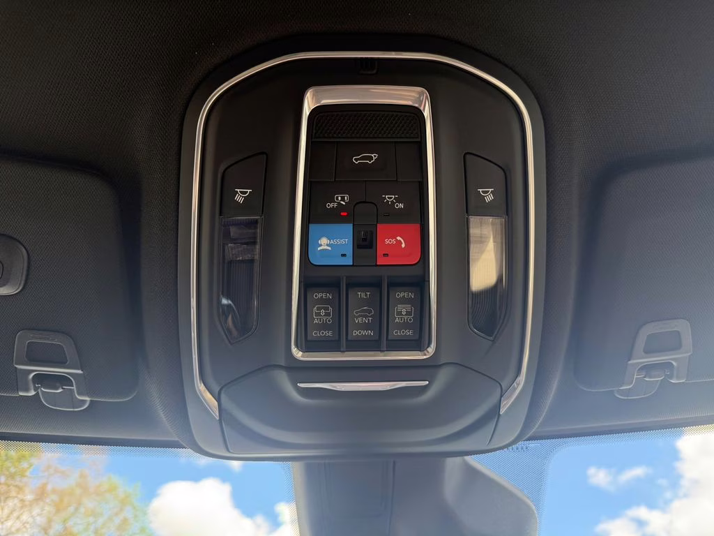 2026 Bright White Clearcoat Jeep Grand Cherokee Limited RWD SUV