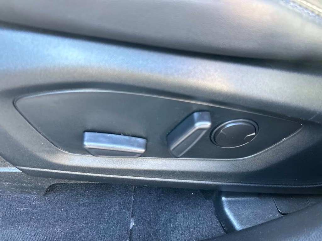 2022 Black Metallic Ford Explorer XLT 4X4 SUV