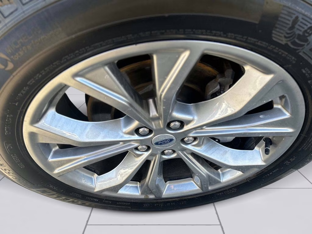 2022 Black Metallic Ford Explorer XLT 4X4 SUV