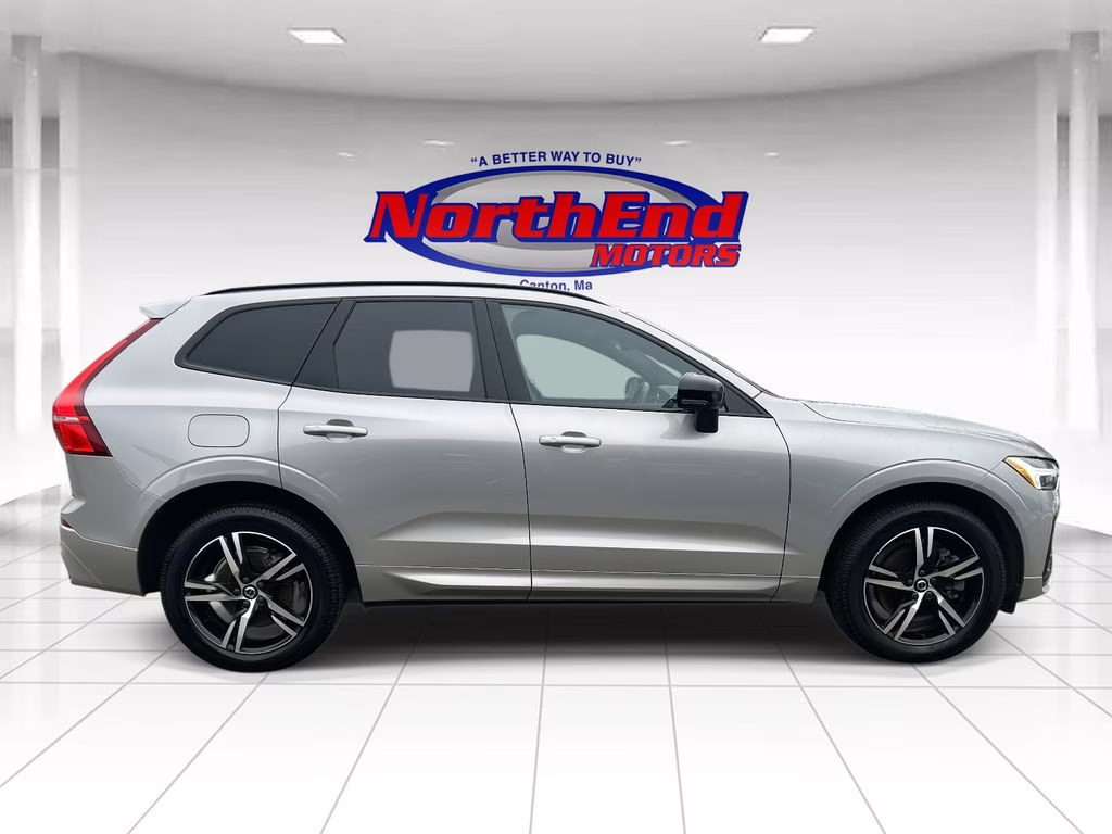 2022 Silver Volvo XC60 Recharge Plug-In Hybrid T8 R-Design AWD SUV
