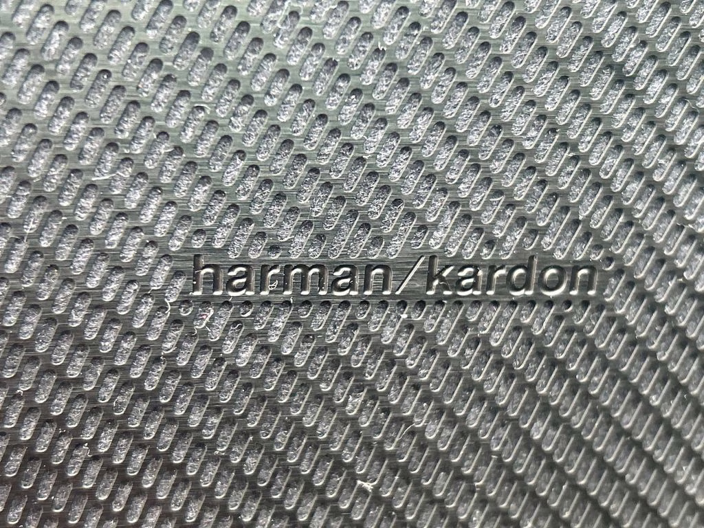 2022 Silver Volvo XC60 Recharge Plug-In Hybrid T8 R-Design AWD SUV