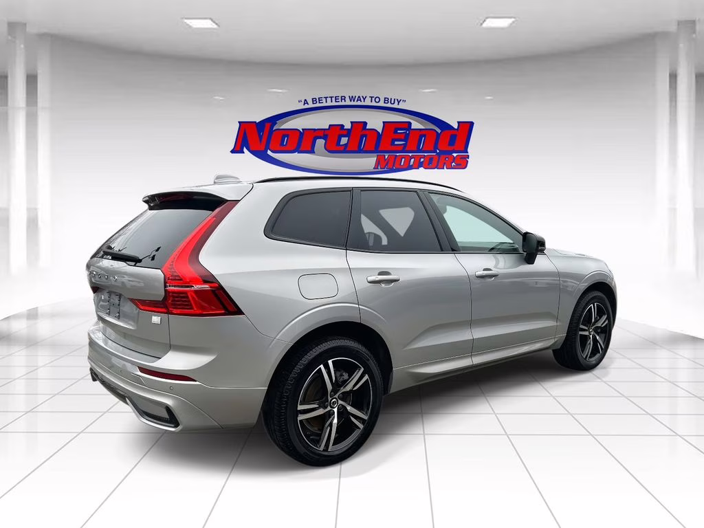 2022 Silver Volvo XC60 Recharge Plug-In Hybrid T8 R-Design AWD SUV