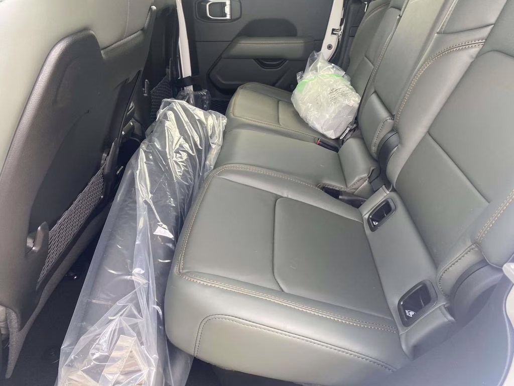 2026 Bright White Clearcoat Jeep Gladiator Mojave X 4X4 Truck