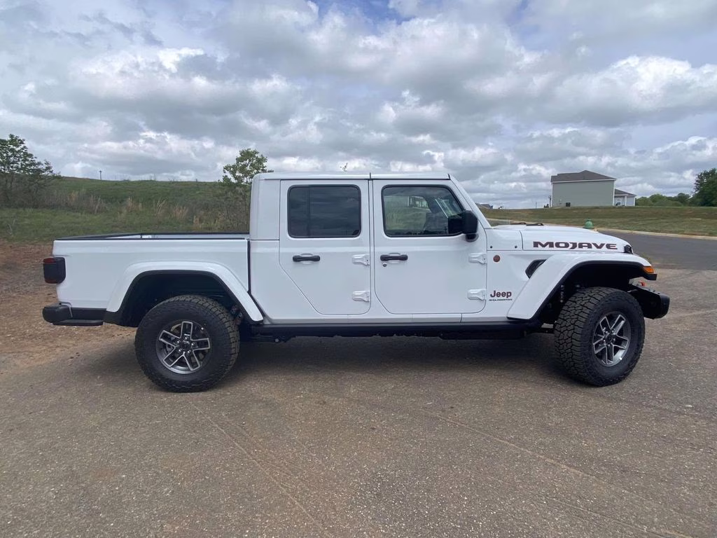 2026 Bright White Clearcoat Jeep Gladiator Mojave X 4X4 Truck
