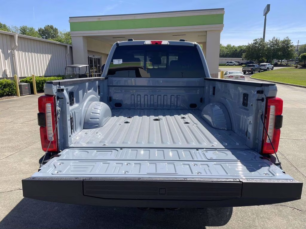 2026 Glacier Gray Metallic Tri-Coat Ford Super Duty F-250 SRW Lariat 4X4 Truck