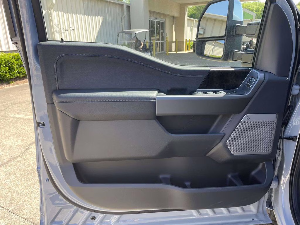 2026 Glacier Gray Metallic Tri-Coat Ford Super Duty F-250 SRW Lariat 4X4 Truck