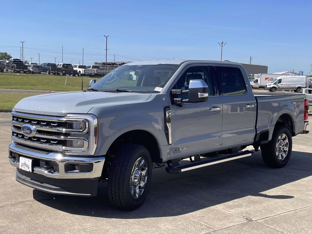 2026 Glacier Gray Metallic Tri-Coat Ford Super Duty F-250 SRW Lariat 4X4 Truck