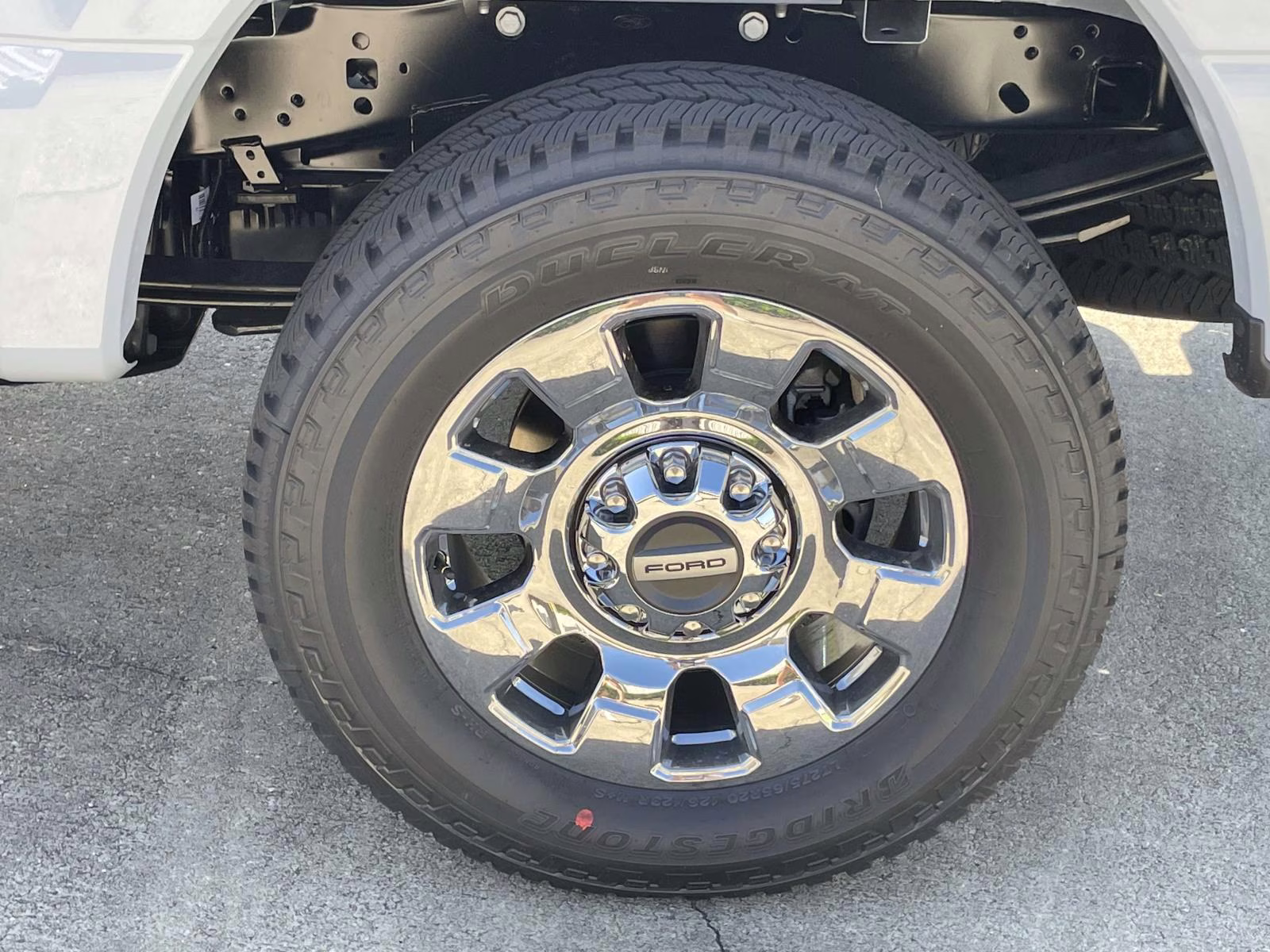 2026 Glacier Gray Metallic Tri-Coat Ford Super Duty F-250 SRW Lariat 4X4 Truck