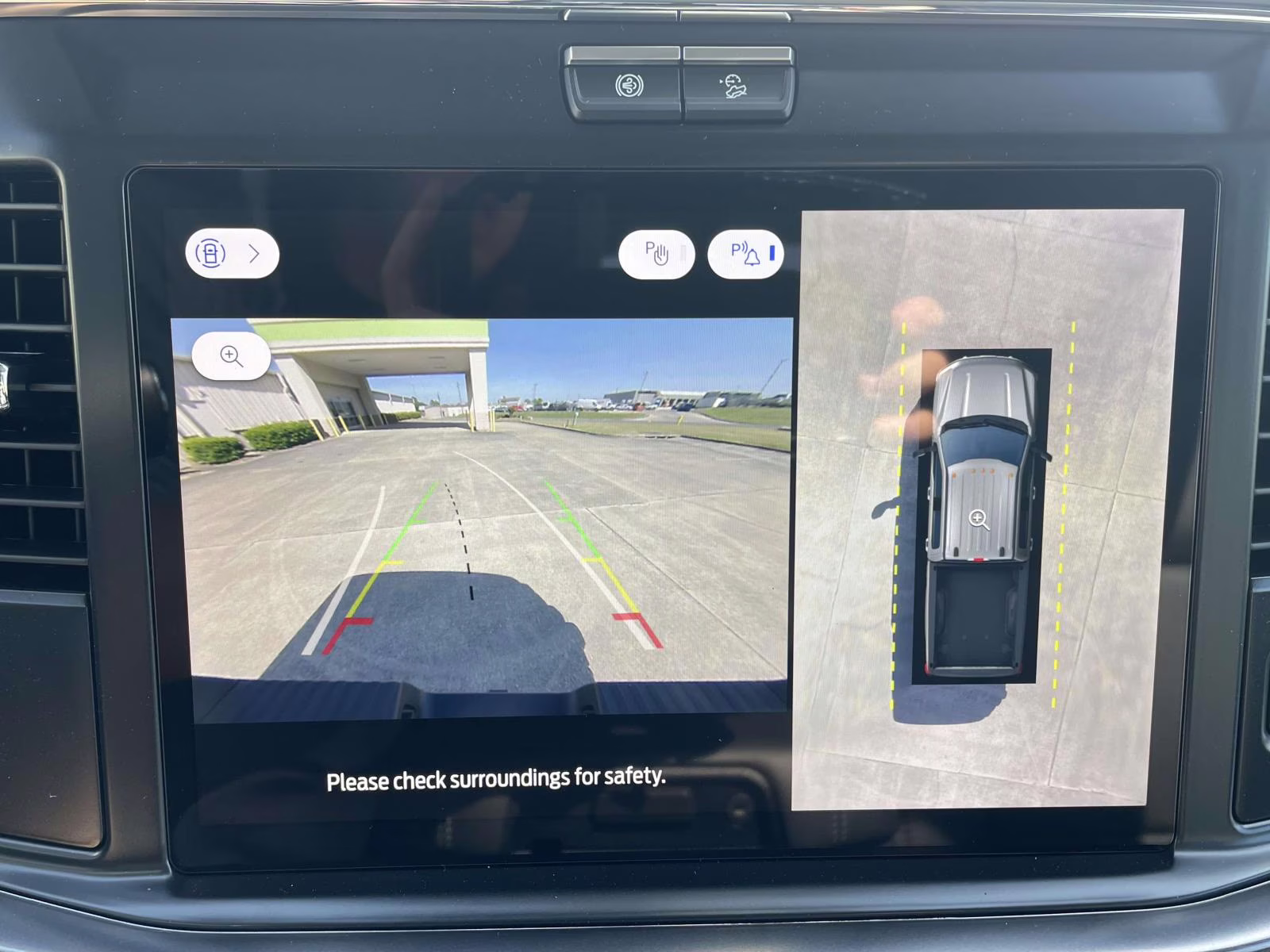 2026 Glacier Gray Metallic Tri-Coat Ford Super Duty F-250 SRW Lariat 4X4 Truck