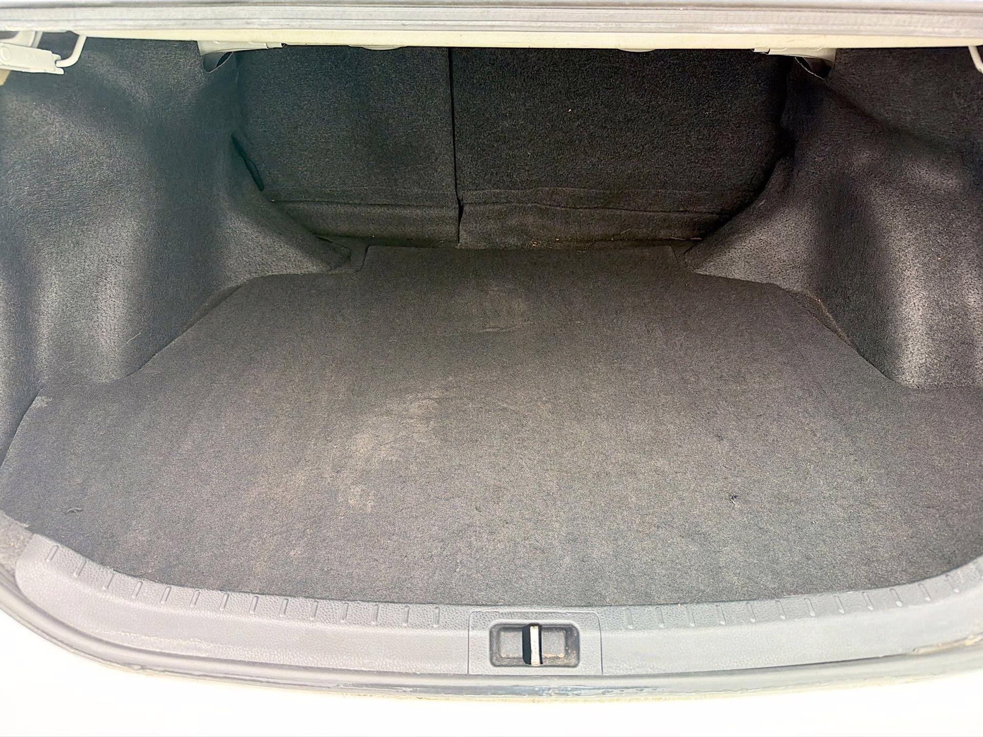 2019 Super White Toyota Corolla LE FWD Sedan