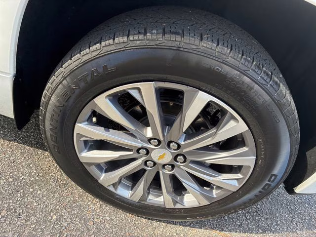 2023 Summit White Chevrolet Traverse Premier FWD SUV