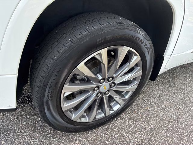 2023 Summit White Chevrolet Traverse Premier FWD SUV