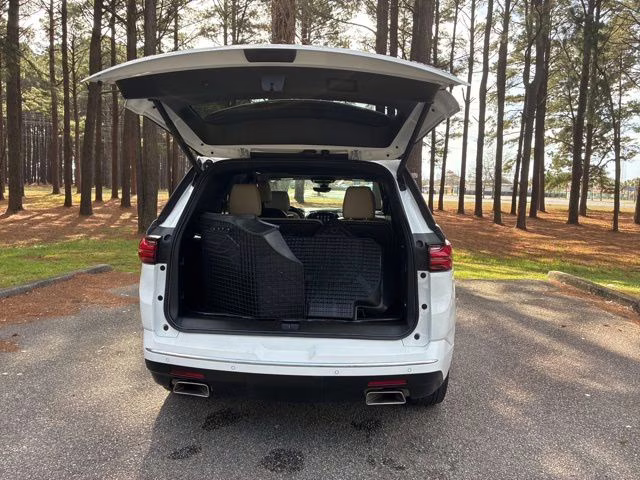 2023 Summit White Chevrolet Traverse Premier FWD SUV