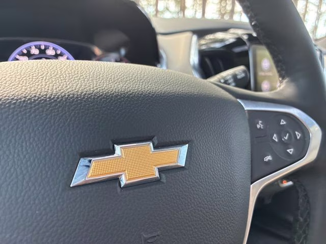 2023 Summit White Chevrolet Traverse Premier FWD SUV