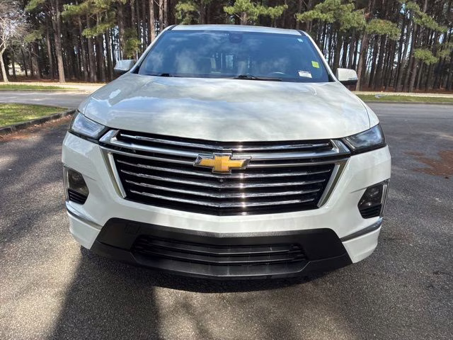 2023 Summit White Chevrolet Traverse Premier FWD SUV