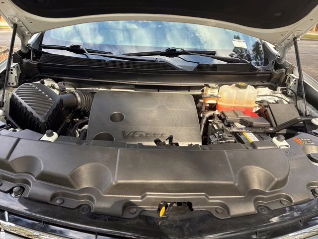 2023 Summit White Chevrolet Traverse Premier FWD SUV