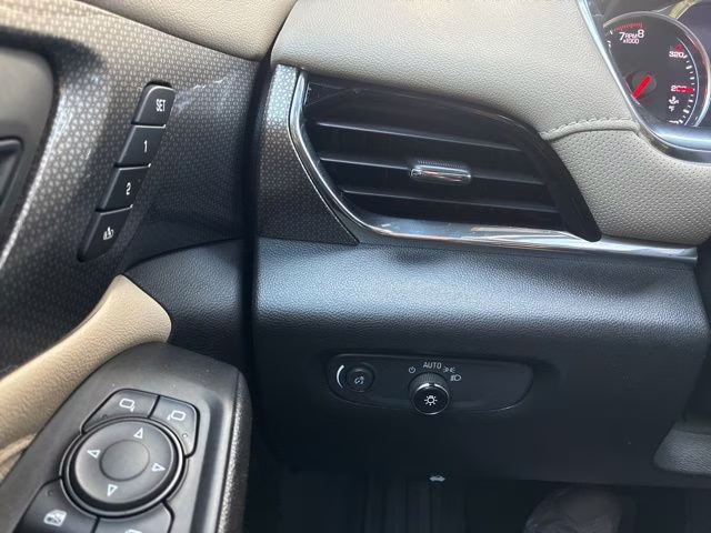 2023 Summit White Chevrolet Traverse Premier FWD SUV