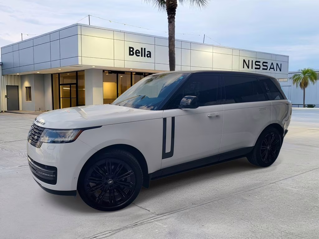 2025 Fuji White Land Rover Range Rover SE AWD SUV
