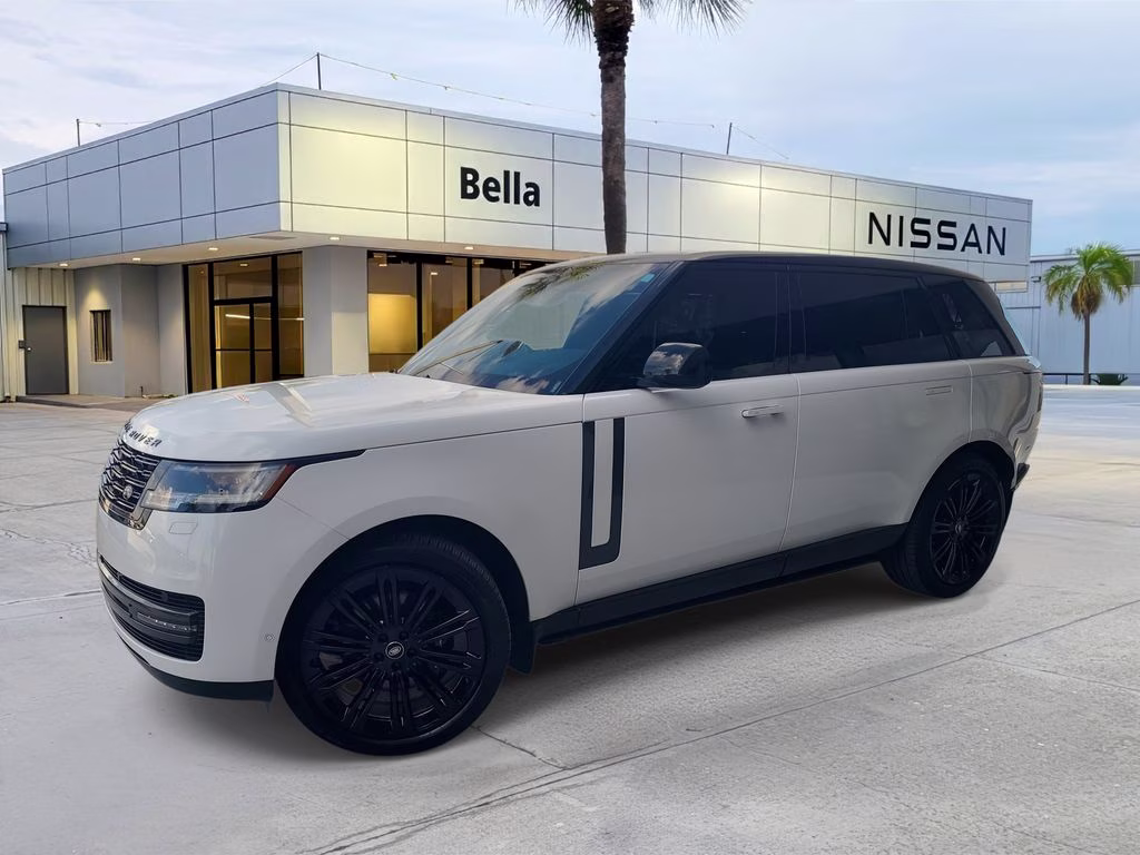 2025 Fuji White Land Rover Range Rover SE AWD SUV