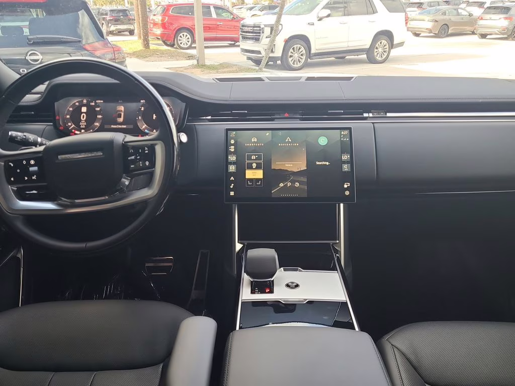 2025 Fuji White Land Rover Range Rover SE AWD SUV