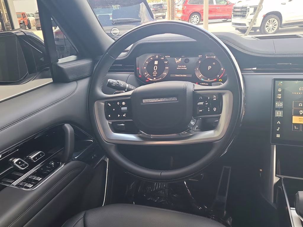 2025 Fuji White Land Rover Range Rover SE AWD SUV