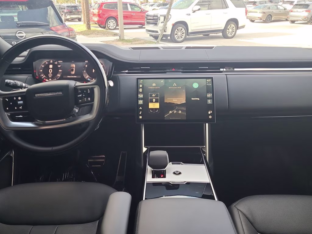 2025 Fuji White Land Rover Range Rover SE AWD SUV