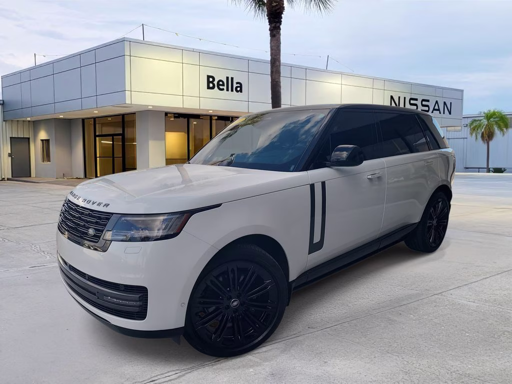 2025 Fuji White Land Rover Range Rover SE AWD SUV