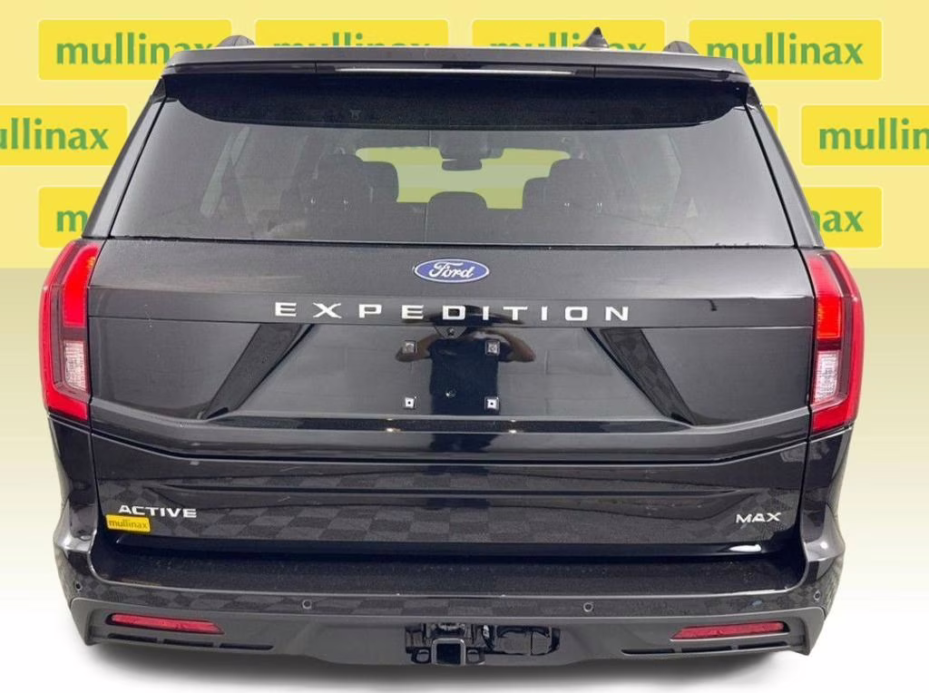 2026 Black Metallic Ford Expedition Max Active RWD SUV
