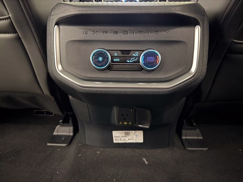 2026 Agate Black Metallic Ford Expedition Max Active RWD SUV