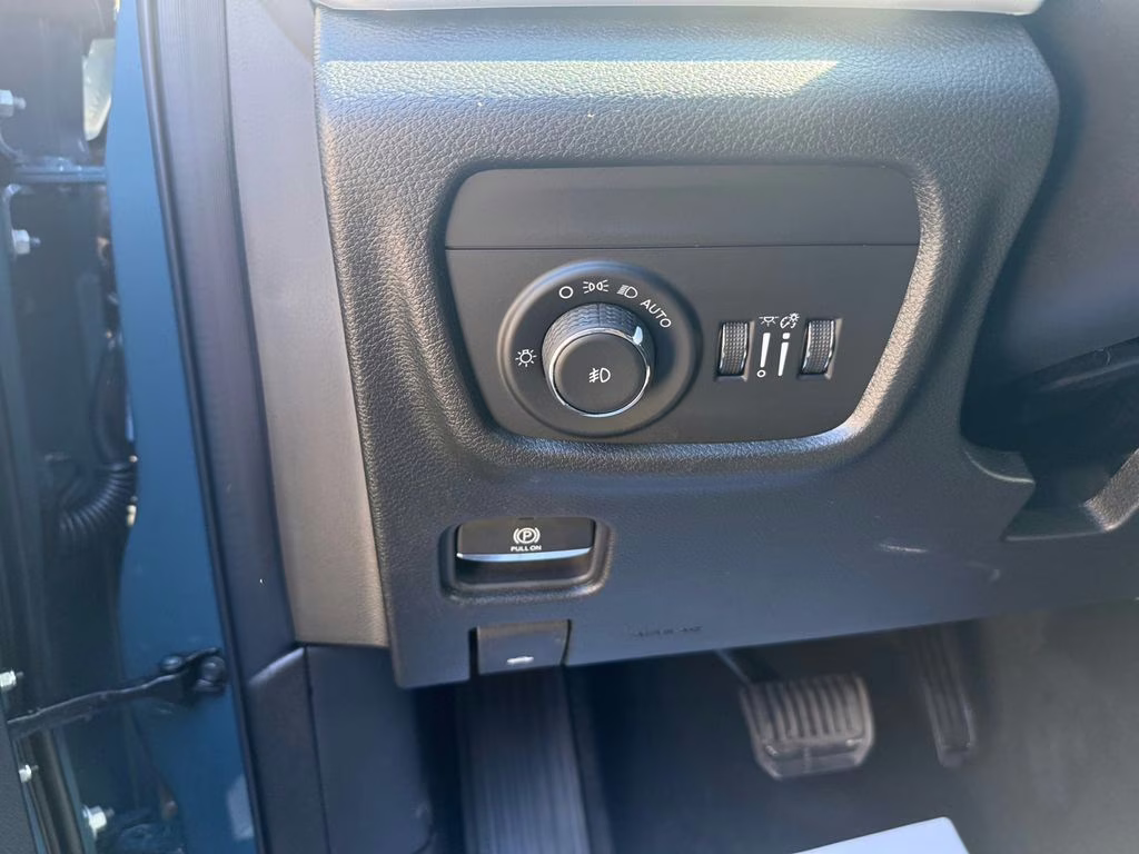 2026 Steel Blue Jeep Grand Cherokee Limited 4X4 SUV