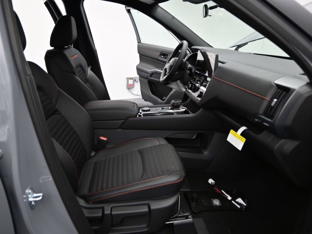 2026 Boulder Gray/Super Black Nissan Pathfinder Rock Creek 4X4 SUV