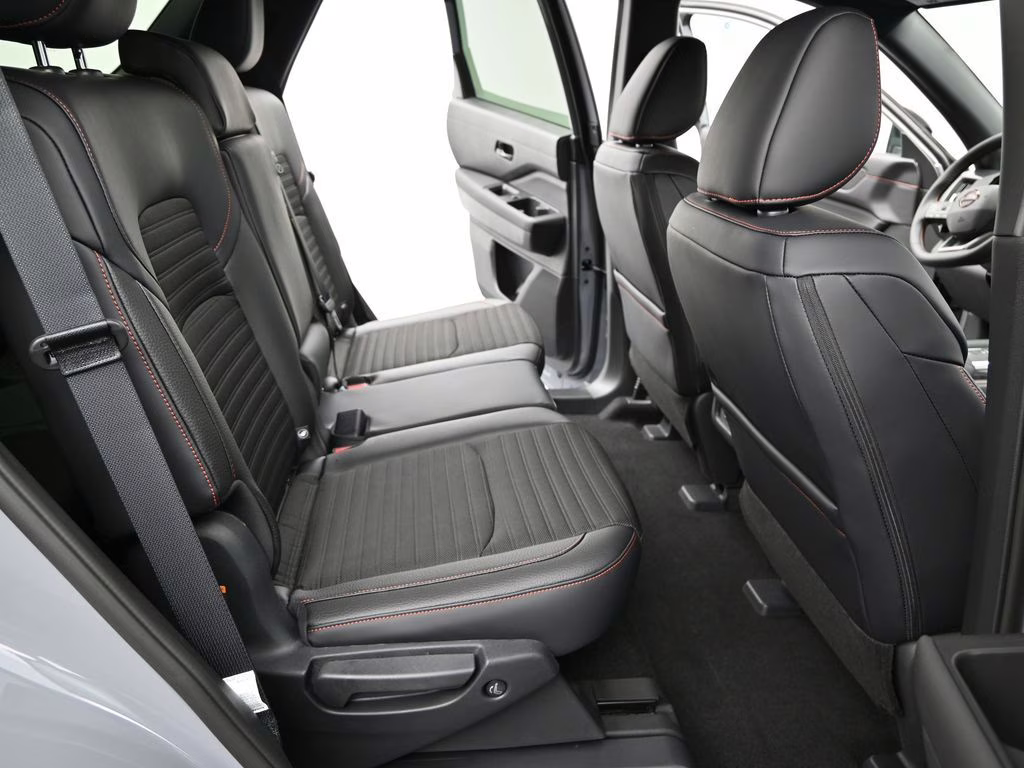 2026 Boulder Gray/Super Black Nissan Pathfinder Rock Creek 4X4 SUV