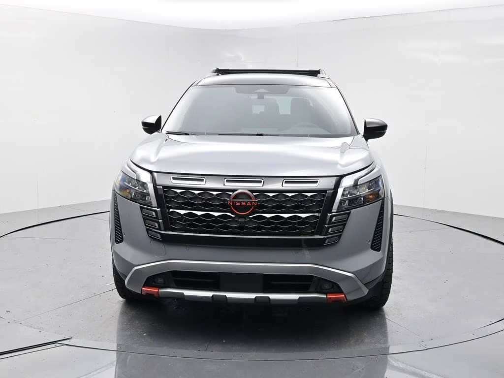 2026 Boulder Gray/Super Black Nissan Pathfinder Rock Creek 4X4 SUV