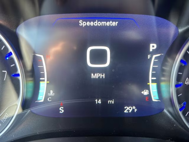 2026 Diamond Black Crystal Pearlcoat Chrysler Pacifica Select AWD Van