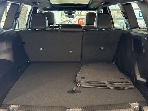 2026 '41 Jeep Cherokee Overland 4X4 SUV