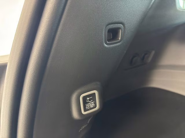 2026 '41 Jeep Cherokee Overland 4X4 SUV