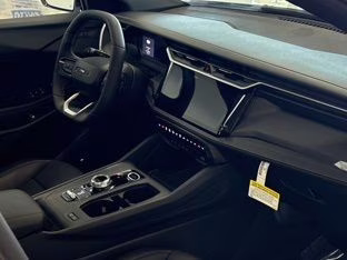 2026 '41 Jeep Cherokee Overland 4X4 SUV