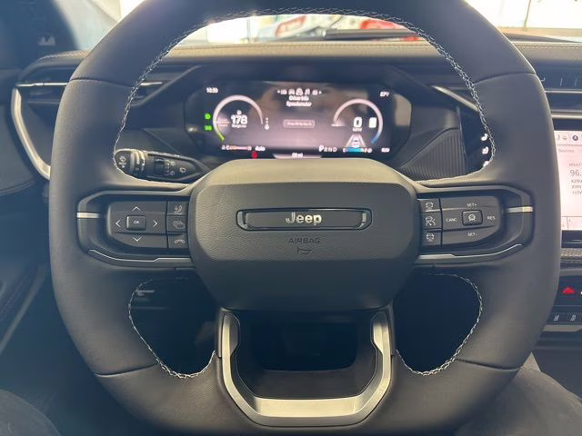 2026 '41 Jeep Cherokee Overland 4X4 SUV