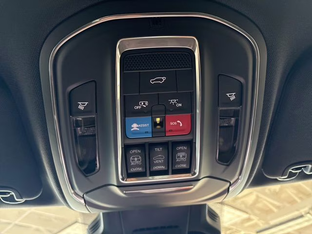 2026 '41 Jeep Cherokee Overland 4X4 SUV