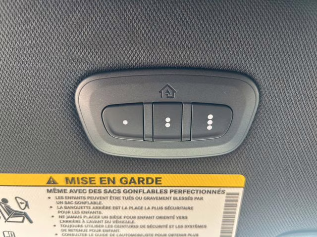 2026 Diamond Black Crystal Pearlcoat Chrysler Pacifica Select AWD Van