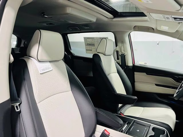 2026 Radiant Red Metallic II Honda Odyssey Elite FWD Van