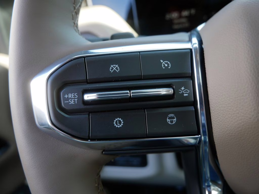 2026 Glacier White Tricoat GMC Yukon XL Denali 4X4 SUV