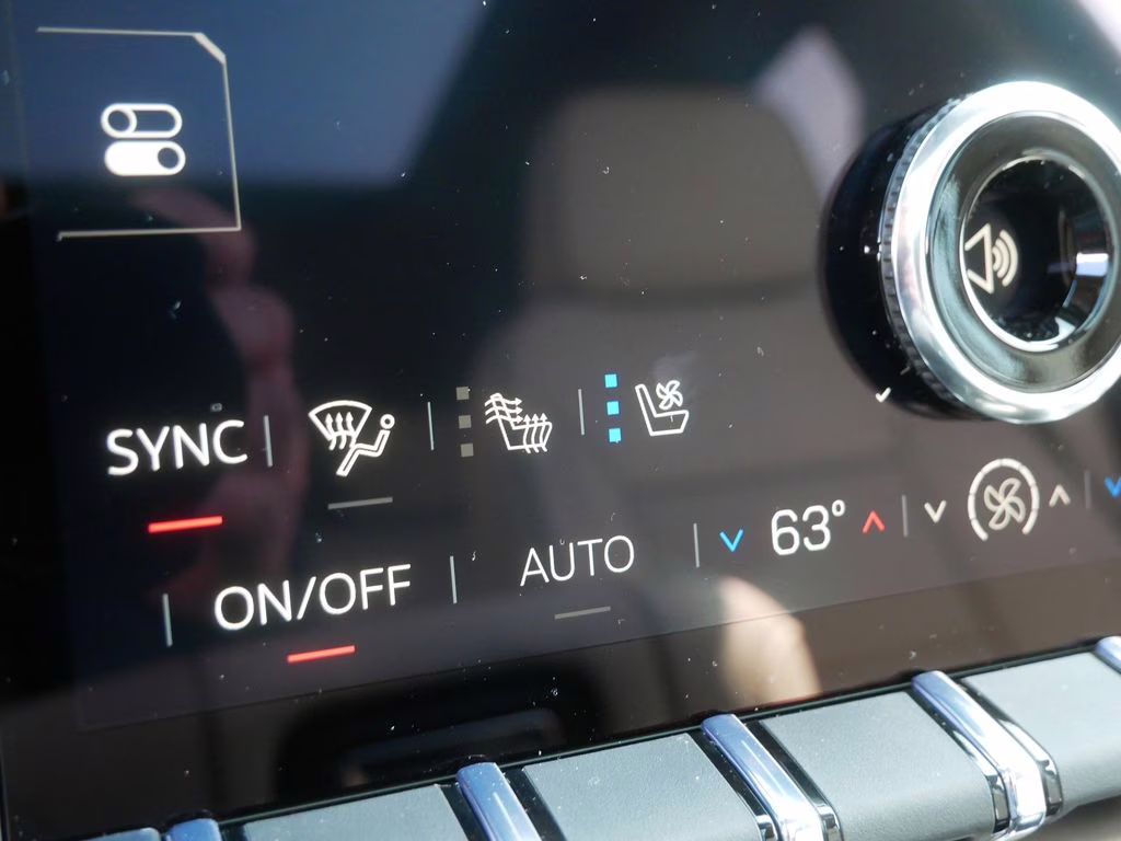 2026 Glacier White Tricoat GMC Yukon XL Denali 4X4 SUV