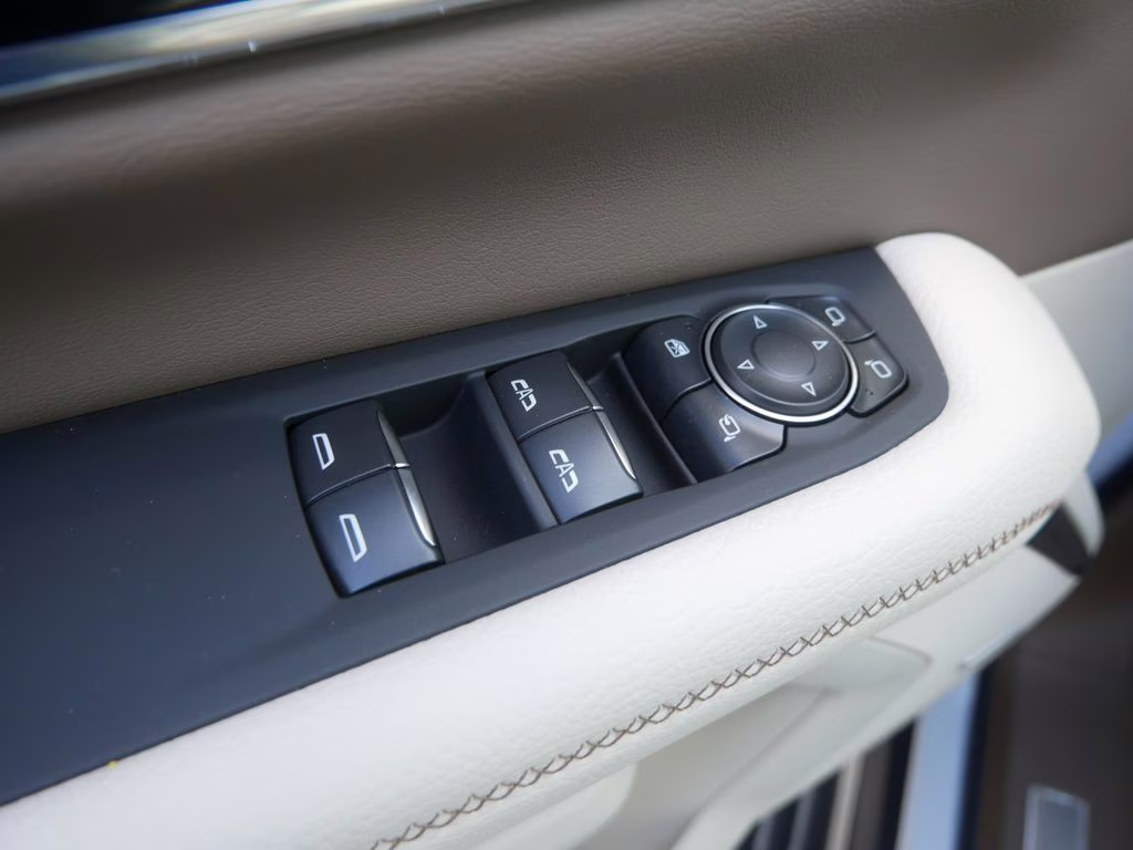 2026 Glacier White Tricoat GMC Yukon XL Denali 4X4 SUV