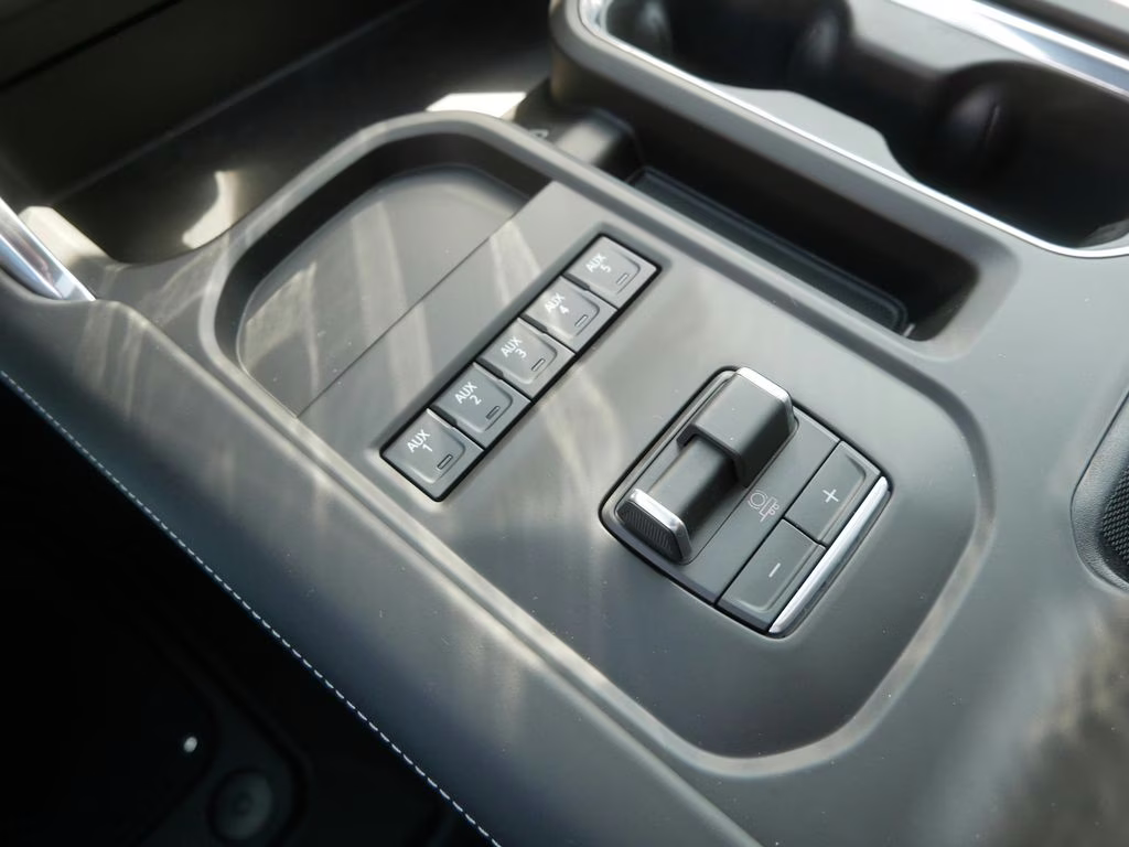 2026 Glacier White Tricoat GMC Sierra 3500HD Denali Ultimate 4X4 Truck