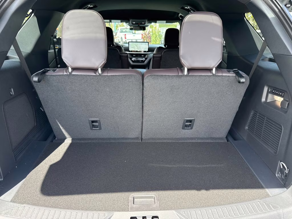 2026 Star White Metallic TC Ford Explorer Platinum RWD SUV